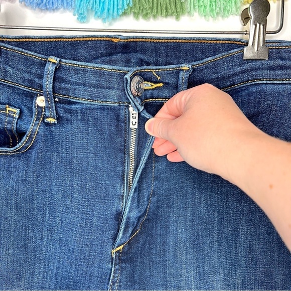 True Religion Dark Wash Straight Leg Denim Jeans Size 30 Women’s - Picture 5 of 13